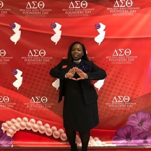 Meet your Posher, Aeisha